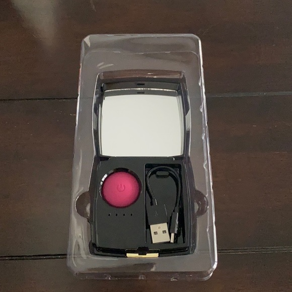 Compact Portable Charger - Picture 3 of 3